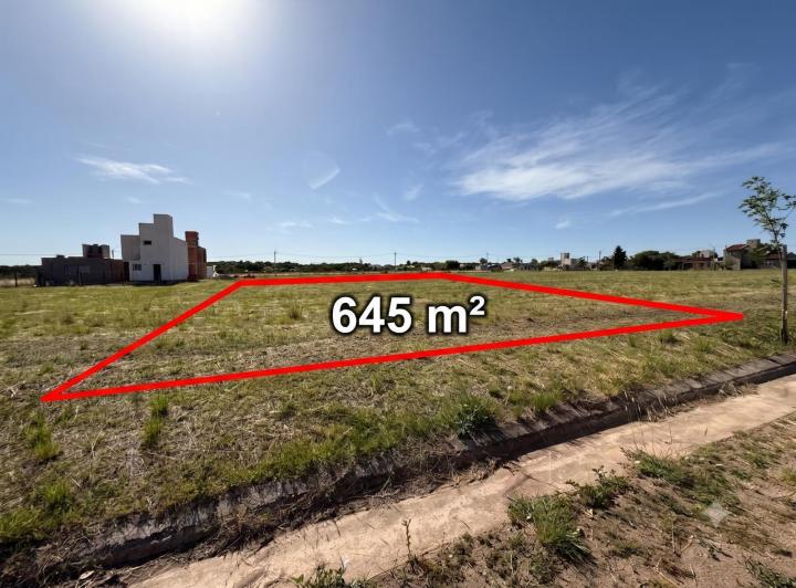 Terreno · 645m²