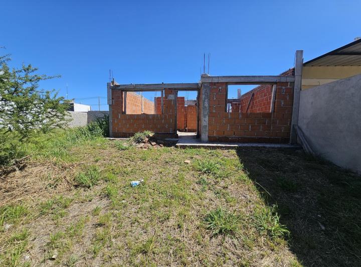 Terreno · 180m²