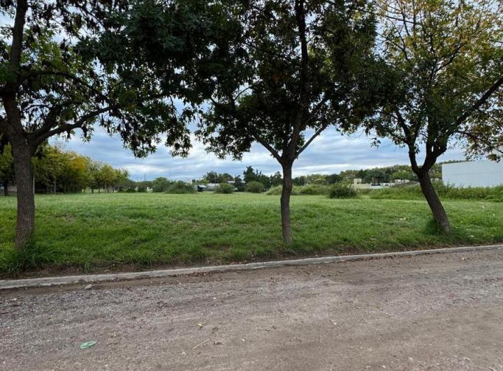 Terreno · 618m²