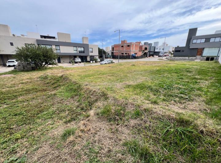 Terreno · 429m²