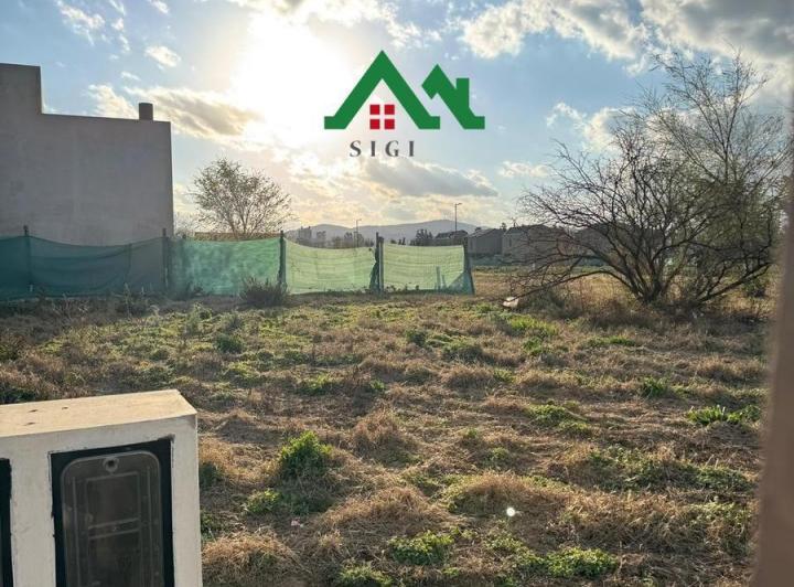 Terreno · 254m²