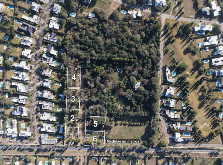 Terreno · 1350m²