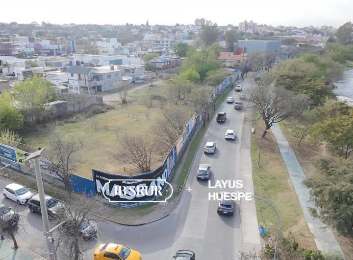 Terreno · 3108m²