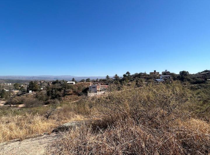 Terreno · 876m²
