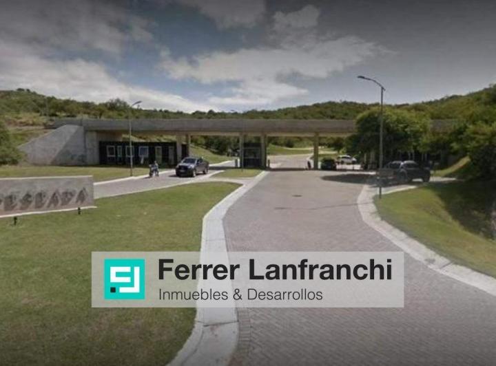 Terreno · 1203m²