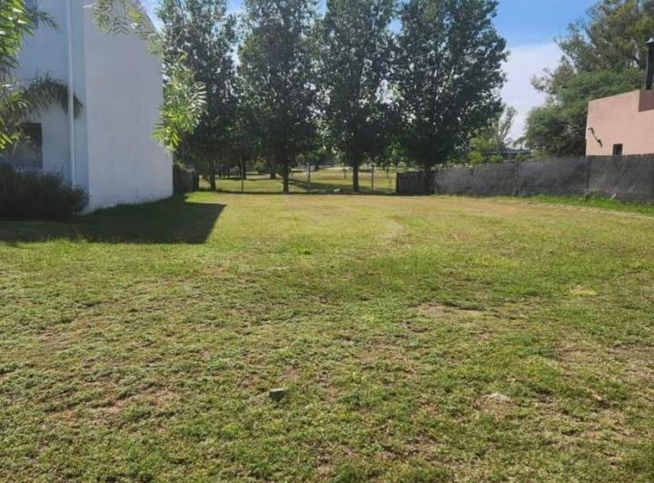 Terreno · 600m² · 1 Ambiente