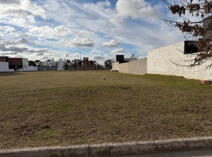 Terreno · 360m²