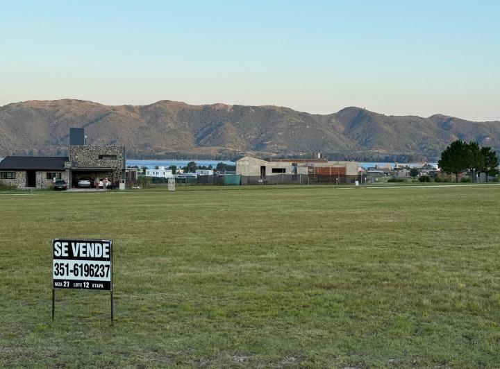 Terreno · 1077m²