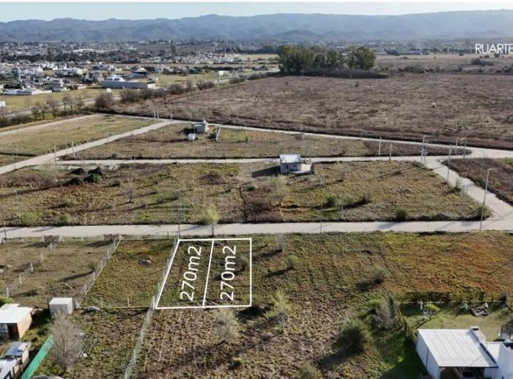 Terreno · 270m²