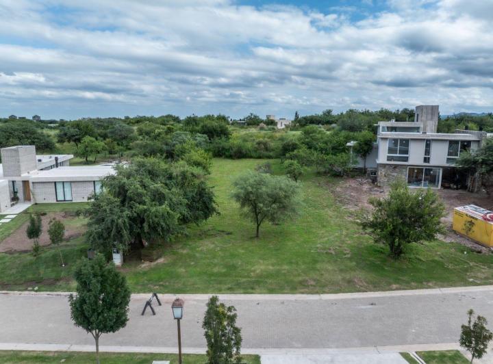 Terreno · 1459m²