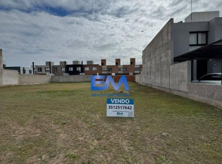 Terreno · 360m²