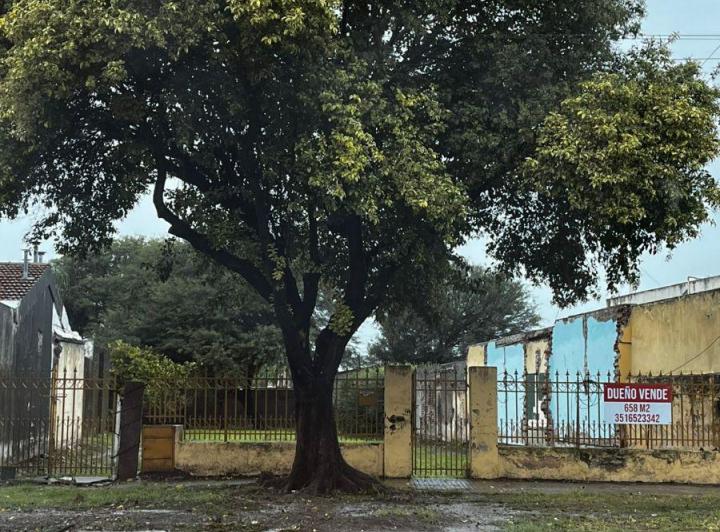 Terreno · 658m²