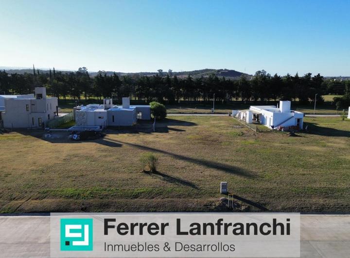 Terreno · 590m²