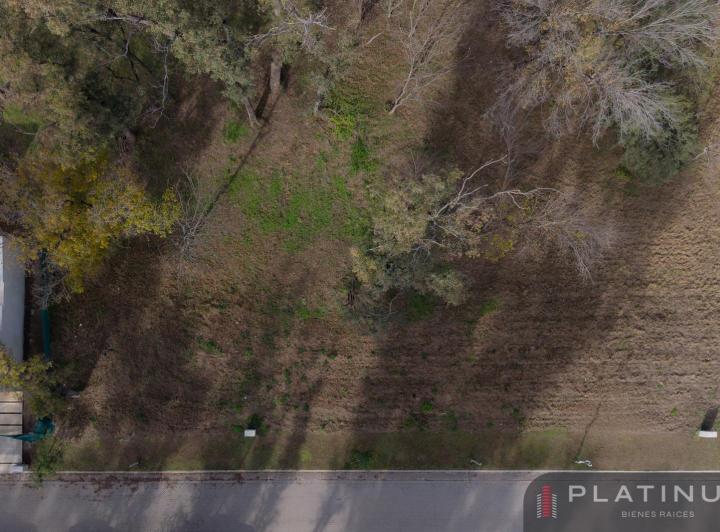 Terreno · 380m²
