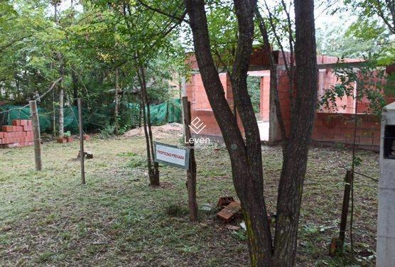 Terreno · 605m²