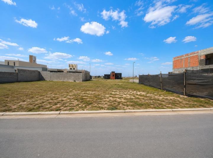 Terreno · 258m²