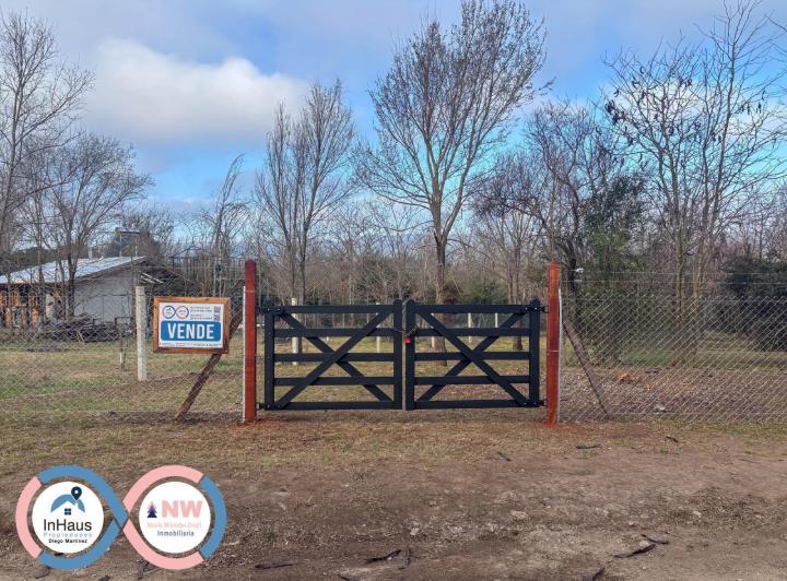 Terreno · 896m²