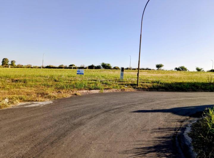 Terreno · 521m²
