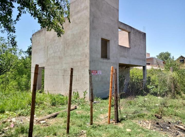 Terreno · 384m²