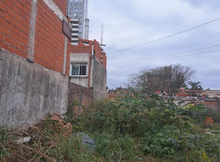 Terreno · 203m²