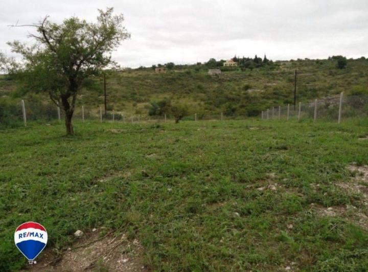 Terreno · 2110m²