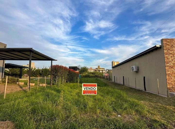 Terreno · 375m²