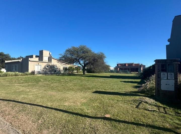 Terreno · 810m²