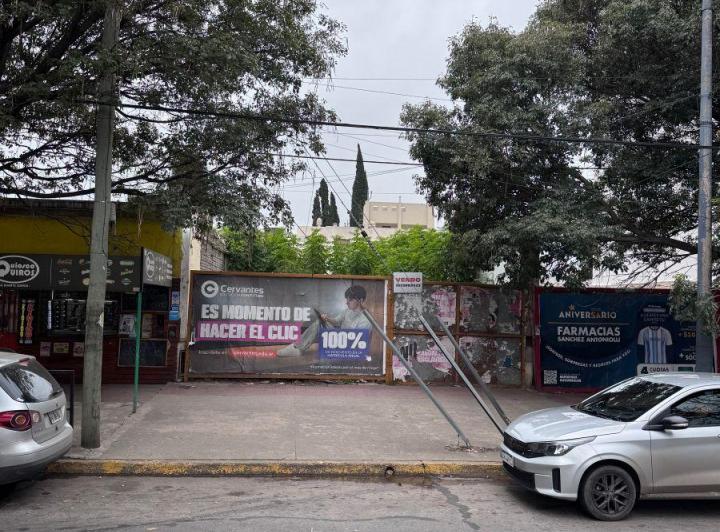 Terreno · 128m²
