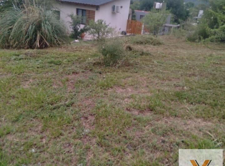 Terreno · 719m²