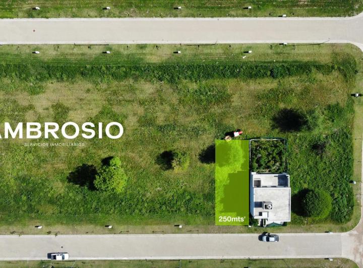 Terreno · 250m²