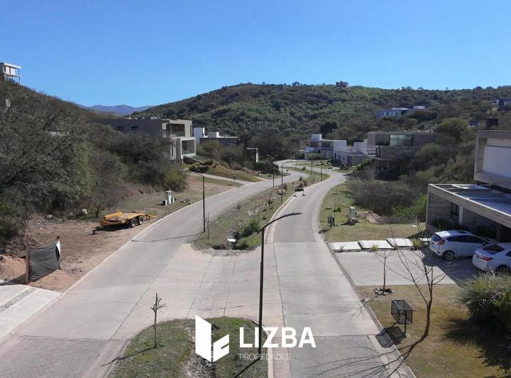 Terreno · 1m² · 1 Ambiente · 1 Cochera