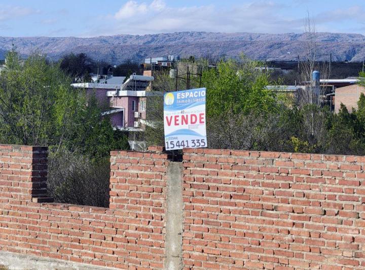 Terreno · 127m²