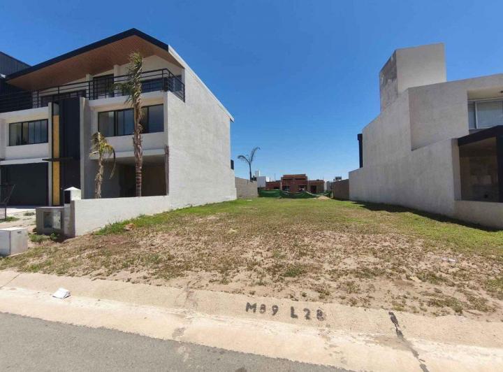 Terreno · 360m²