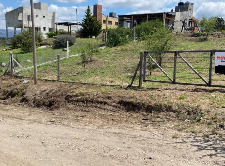 Terreno · 608m²