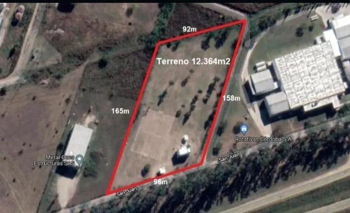 Terreno · 240m² · 4 Ambientes