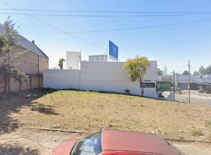 Terreno · 423m²