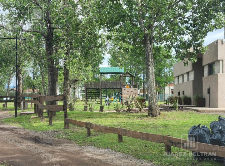 Terreno · 1225m²