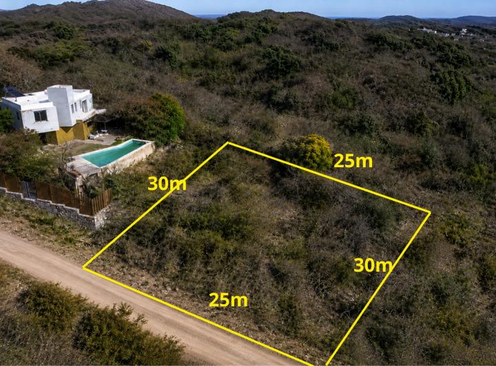 Terreno · 755m²