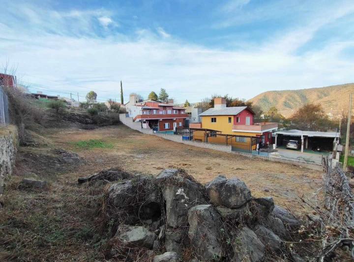 Terreno · 702m² · 1 Ambiente