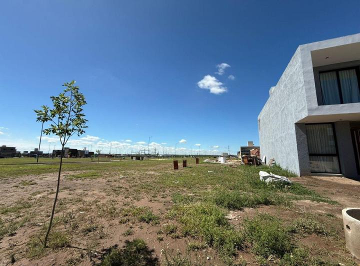 Terreno · 294m²