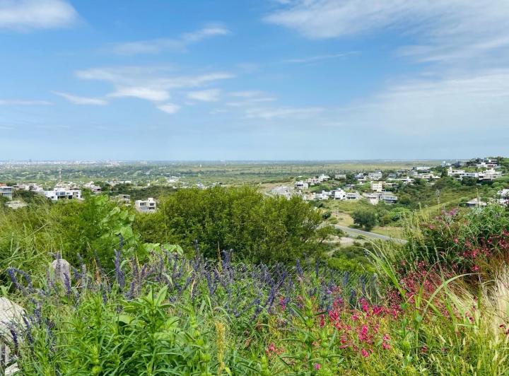 Terreno · 1048m²