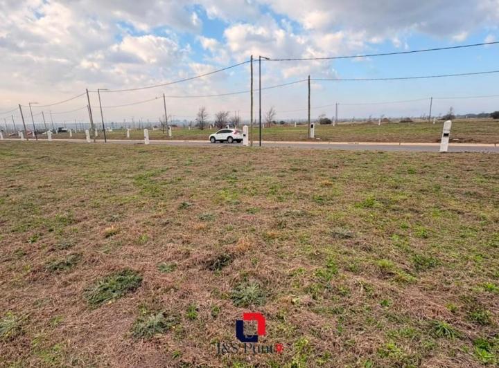 Terreno · 300m²