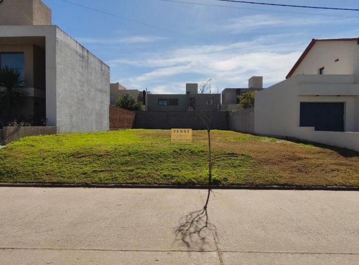 Terreno · 360m²