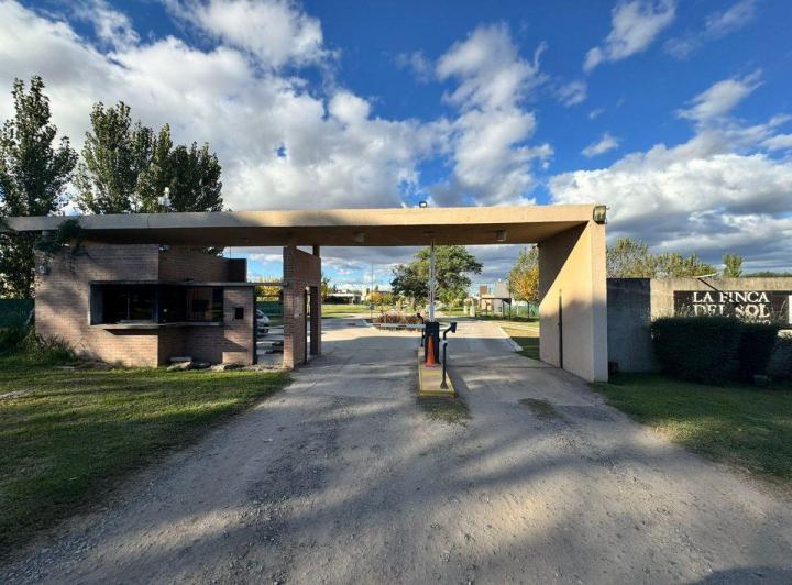 Terreno · 1617m²