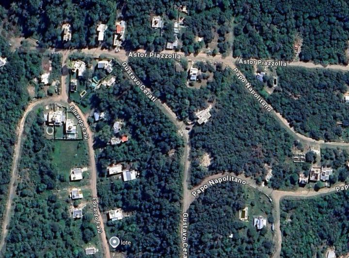 Terreno · 1356m²