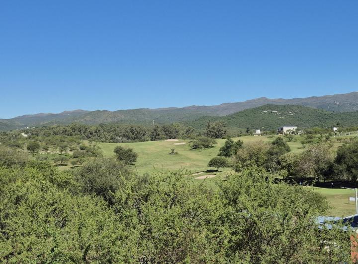 Terreno · 1048m²