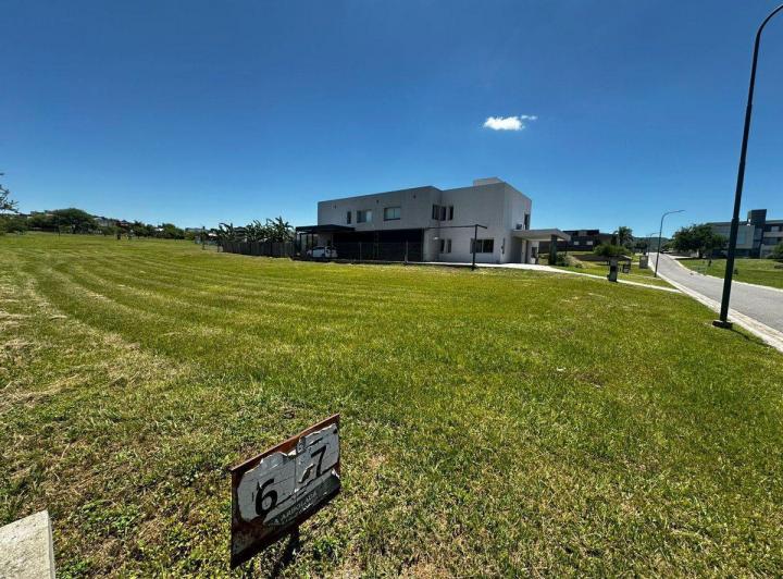 Terreno · 1250m²