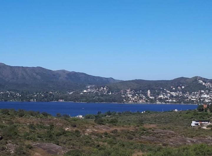 Terreno · 898m²
