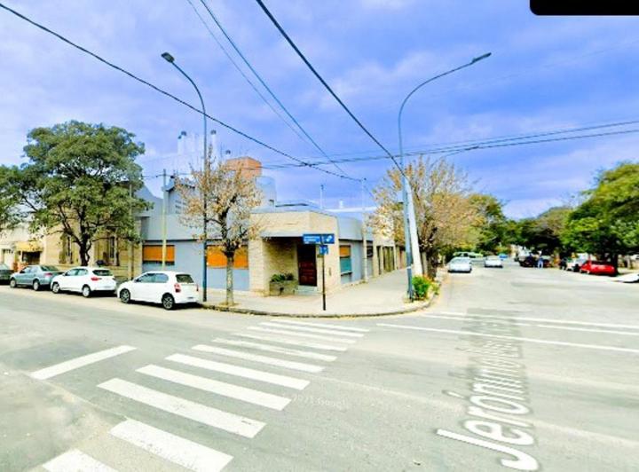 Terreno · 210m²