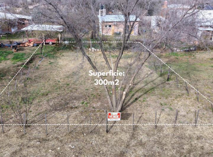 Terreno · 300m²